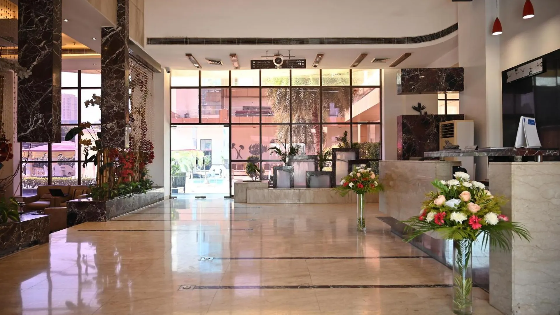 Club Florence Gurgaon 0*,  India
